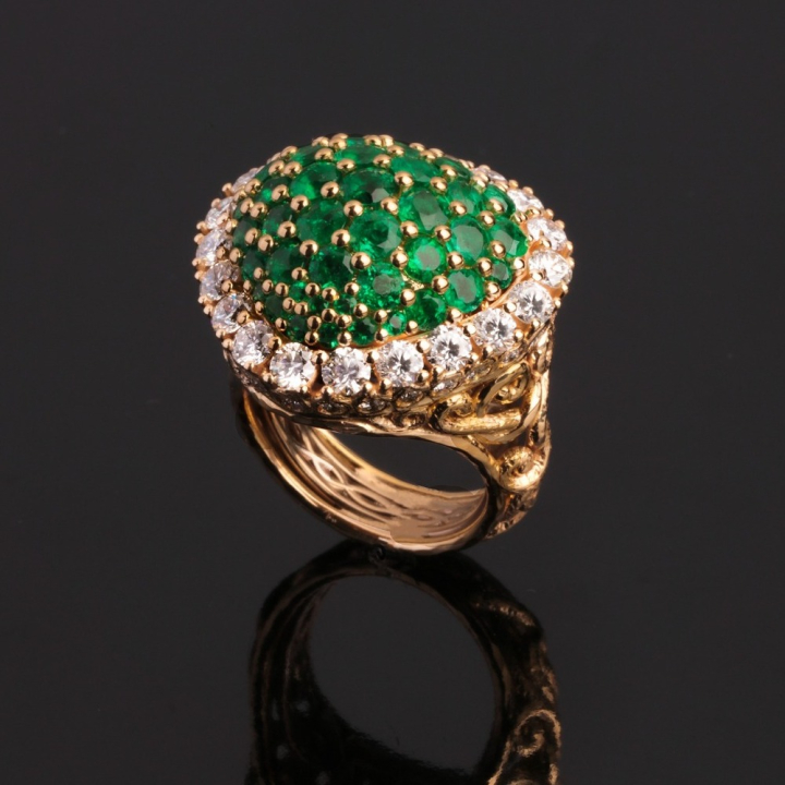 Grazia, Coloured gem and diamond ring